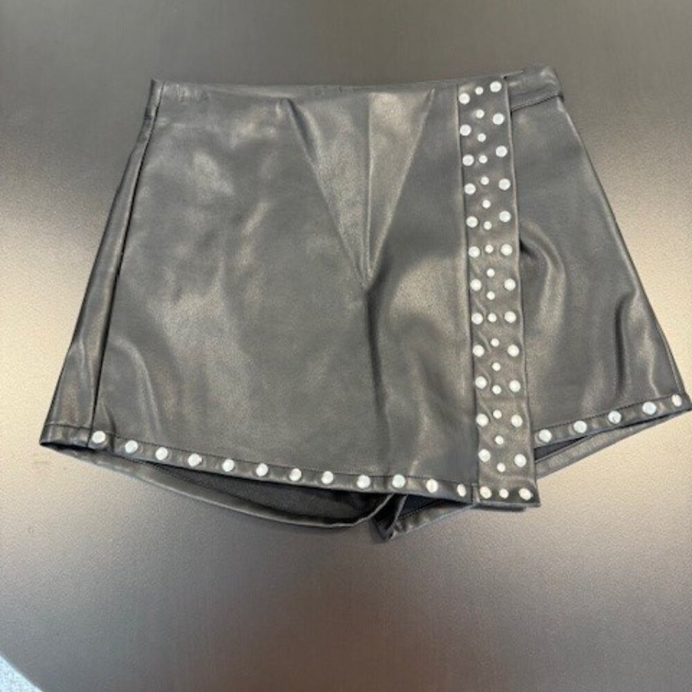 Vici pleather skort